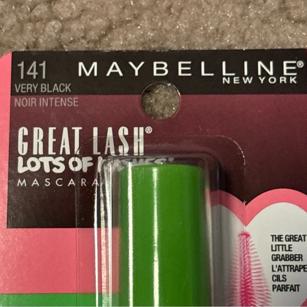 Maybelline Great Lash Mascara Lots of Lashes .43FL. OZ. Very Black 141 New
